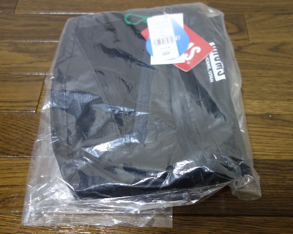 CHUMS 防水ウェストバッグ Box Elder Fanny Pack CH60-2131-K001-00を触ってレビュー